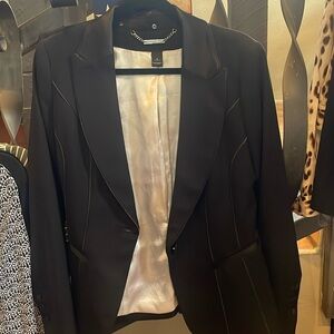 Tuxedo style, satin piping, lined WHBM blazer!